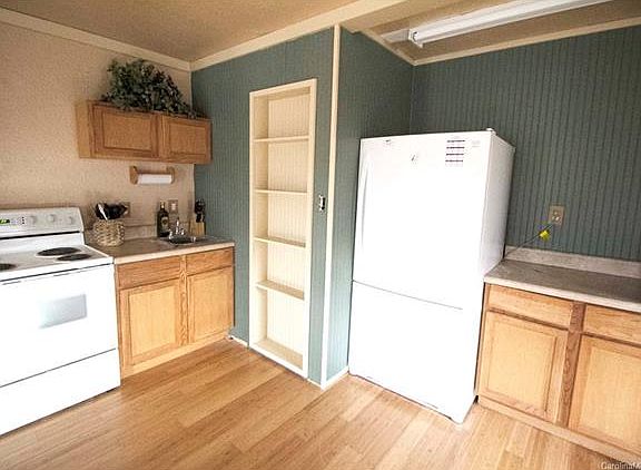 4th image of 141 Henry Hollow Ln