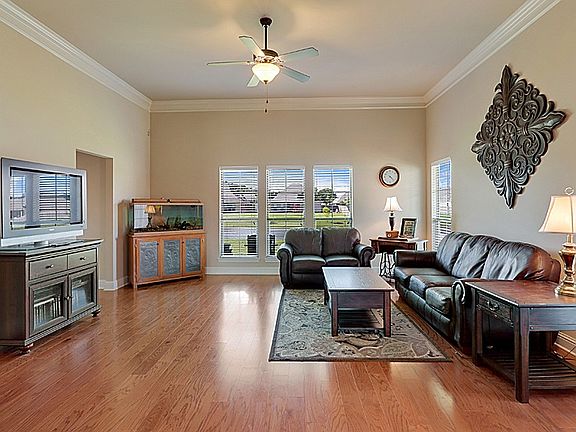 3rd image of 41452 Creekstone Ave