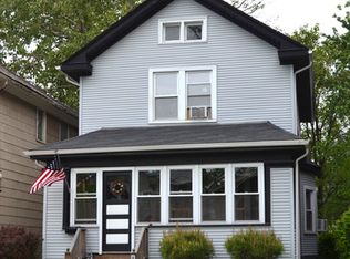 820 S Highland Ave, Oak Park, IL 60304