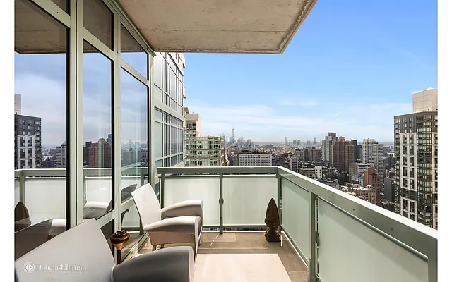 Sold by Douglas Elliman | media 7