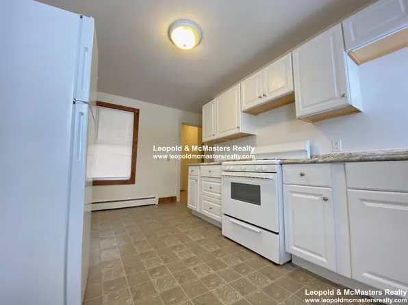 15 Sanborn St #15, Fitchburg, MA 01420