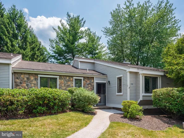 720 Inverness Dr, West Chester, PA 19380