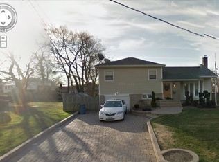 3736 Marilyn Dr, Seaford, NY 11783