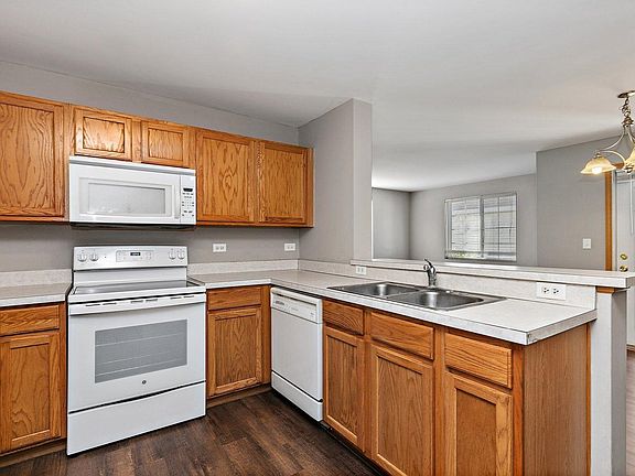 5th image of 507 Silverstone Dr
