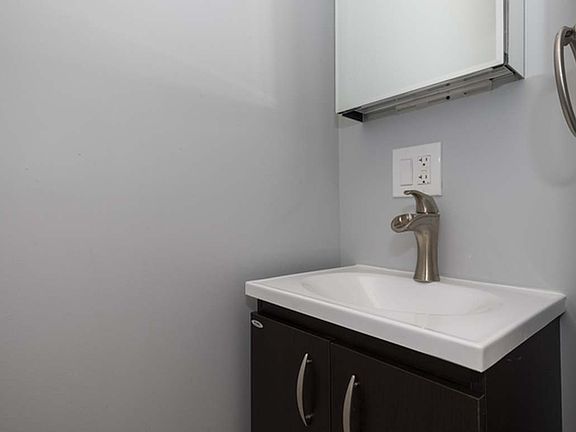 5th image of 2336 N Mango Ave #1