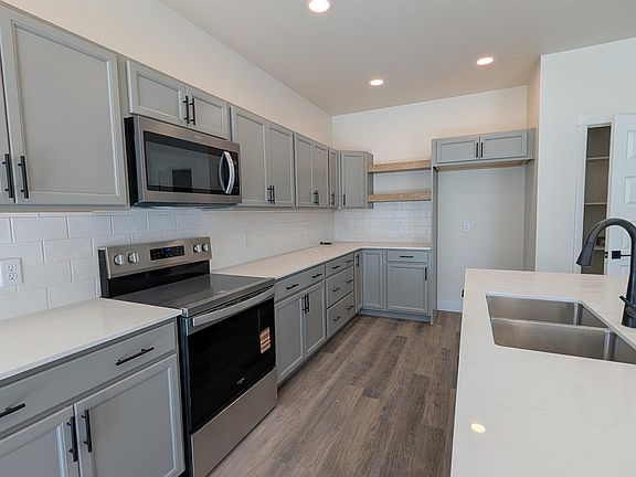 5th image of 1660 Rusty Rivet Rd