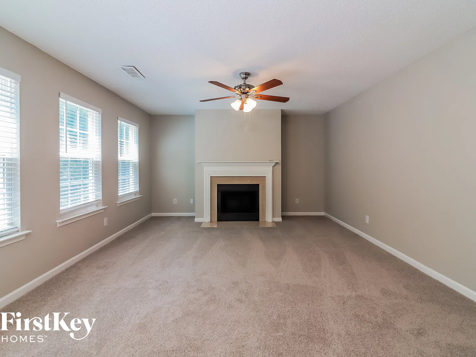 4 bed, 2.5 bath, 2108 sqft, $2,410 — Photo 4
