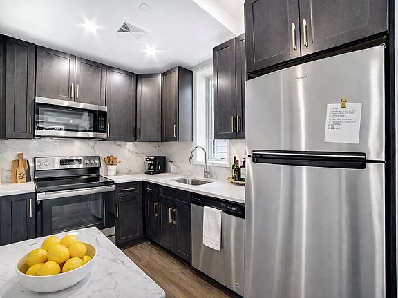3rd image of 1495 Brooklyn Ave APT 2A