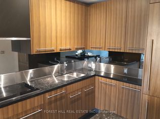 80 John St #1704, Toronto, ON M5V 3X4