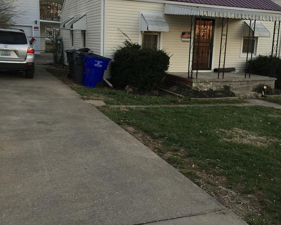 1st image of 1604 Oak Hill Dr