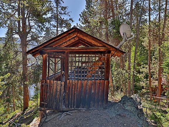 3rd image of 1020 County Road 697