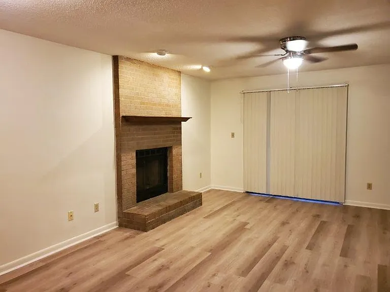 137 Brian Ct — Photo 6