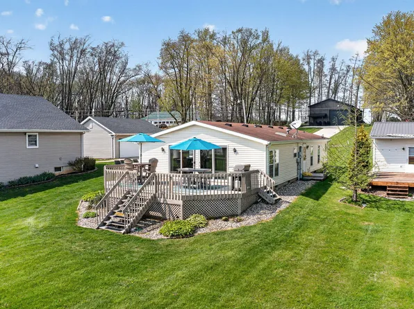 16853 Lakeview Dr, Vandalia, MI 49095