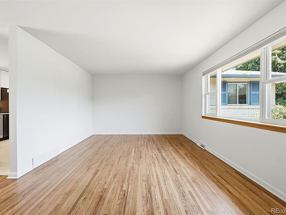 3rd image of 977 S Johnson Street SE
