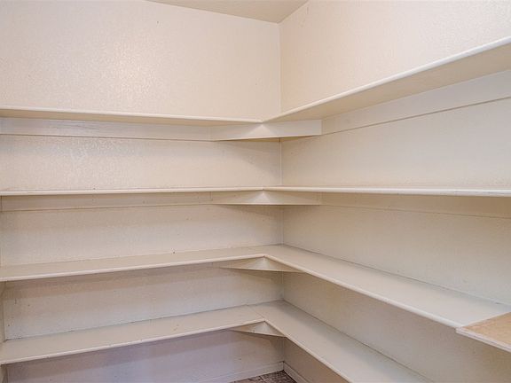 5th image of 4381 S Sagebrush Ave