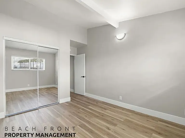 331 Wakefield — Photo 17