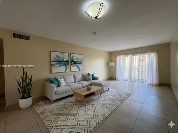 3700 NW 21st St APT 304, Fort Lauderdale, FL 33311