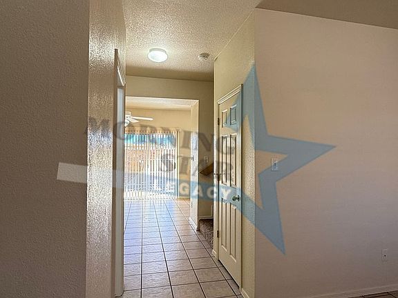 5th image of 450 Ithaca Ct APT 8