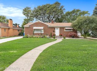 6991 Robindale Ave, Dearborn Heights, MI 48127