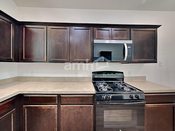 4th image of 10016 Sterling Place Dr