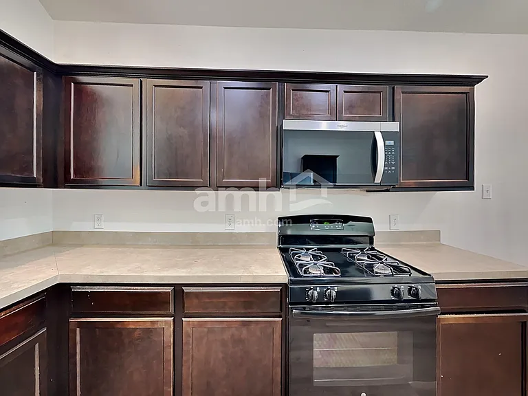 10016 Sterling Place Dr — Photo 4