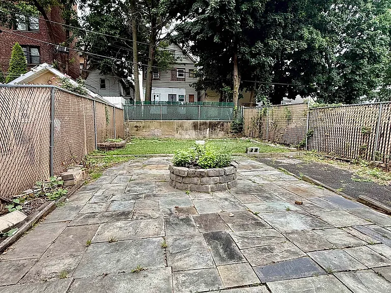 118 Maple St #HOUSE — Photo 13