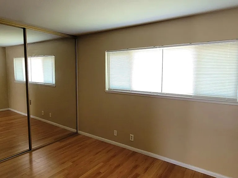 1017 Quiet Creek Ln — Photo 31