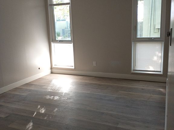 4th image of 3403 Dean Dr #3403