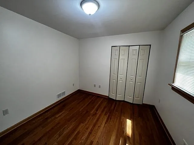 14734 Chamberlain Rd — Photo 11