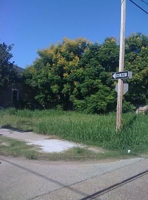 2nd image of 1406 Mandeville St