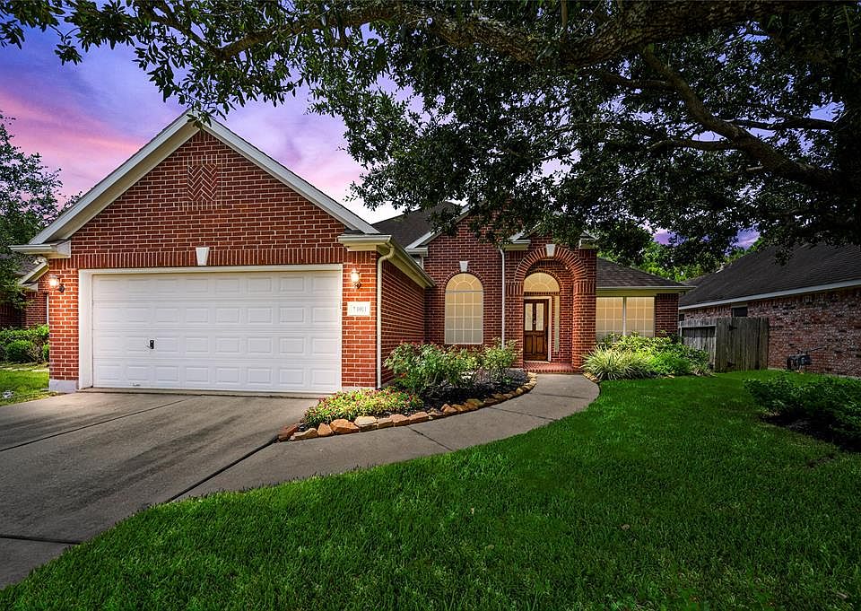 1st image of 23911 Hackberry Creek Dr