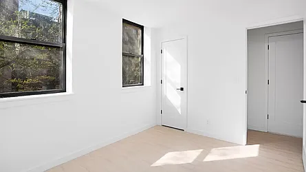 Rented by R New York