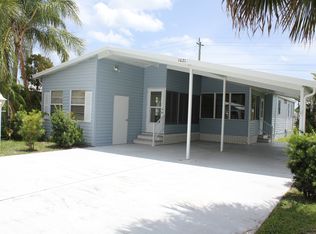 1021 Sebastian Rd, Barefoot Bay, FL 32976