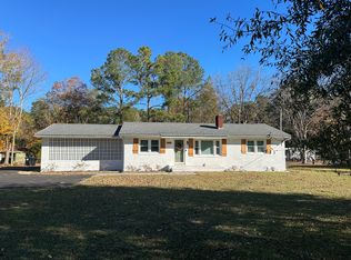 1276 Penderlea Hwy, Burgaw, NC 28425