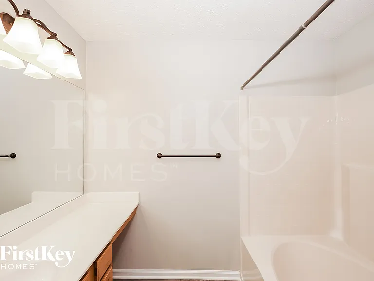 5255 Hillcrest Glenn Dr — Photo 15