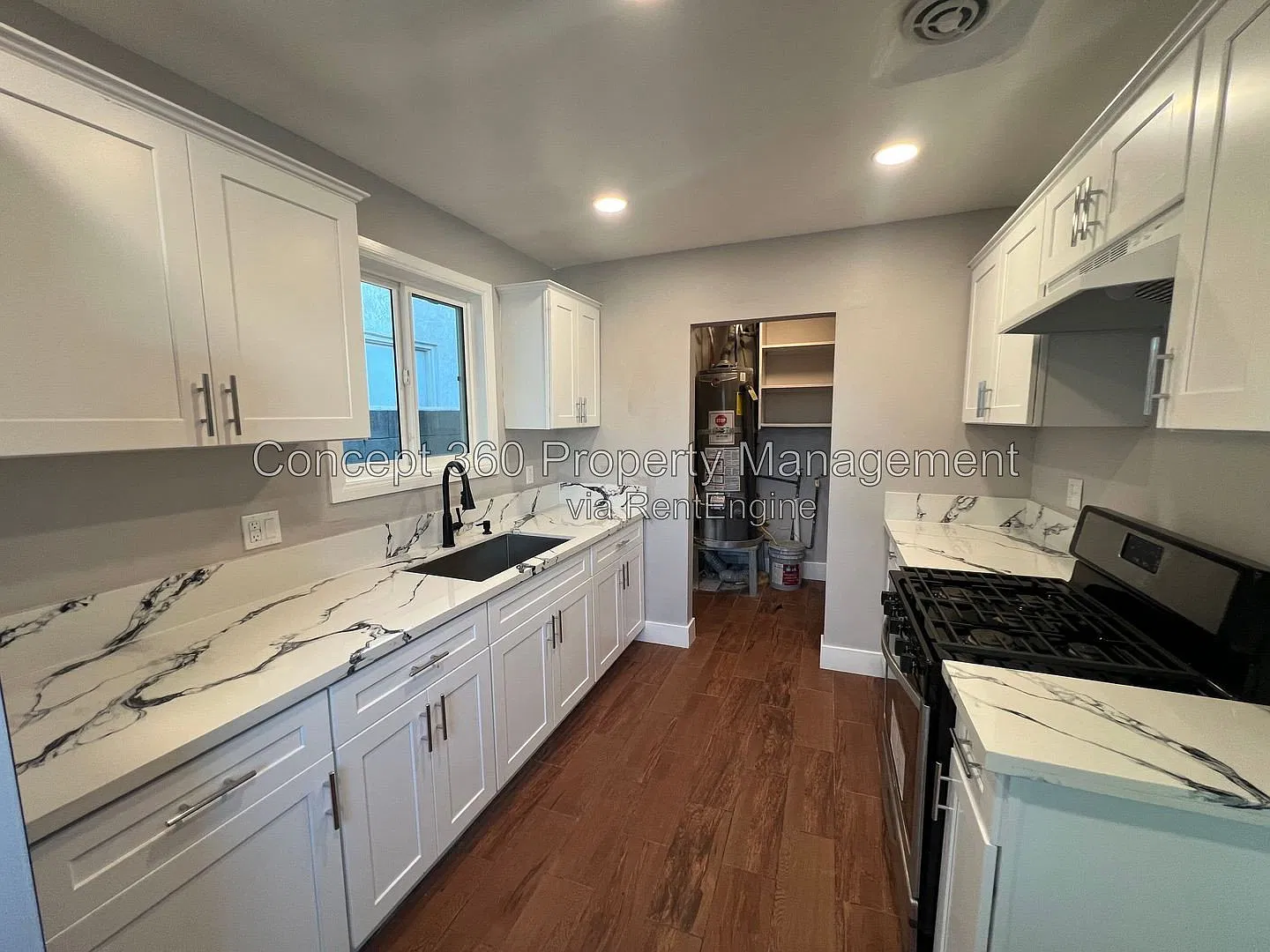 2 bed, 1.0 bath, 945 sqft, $3,000 — Photo 2