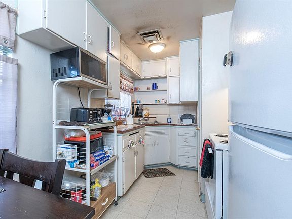 5th image of 3504 - 3508 E Terrace Avenue