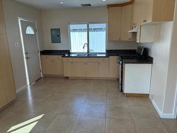 2nd image of 509 W Wilson Ave #A