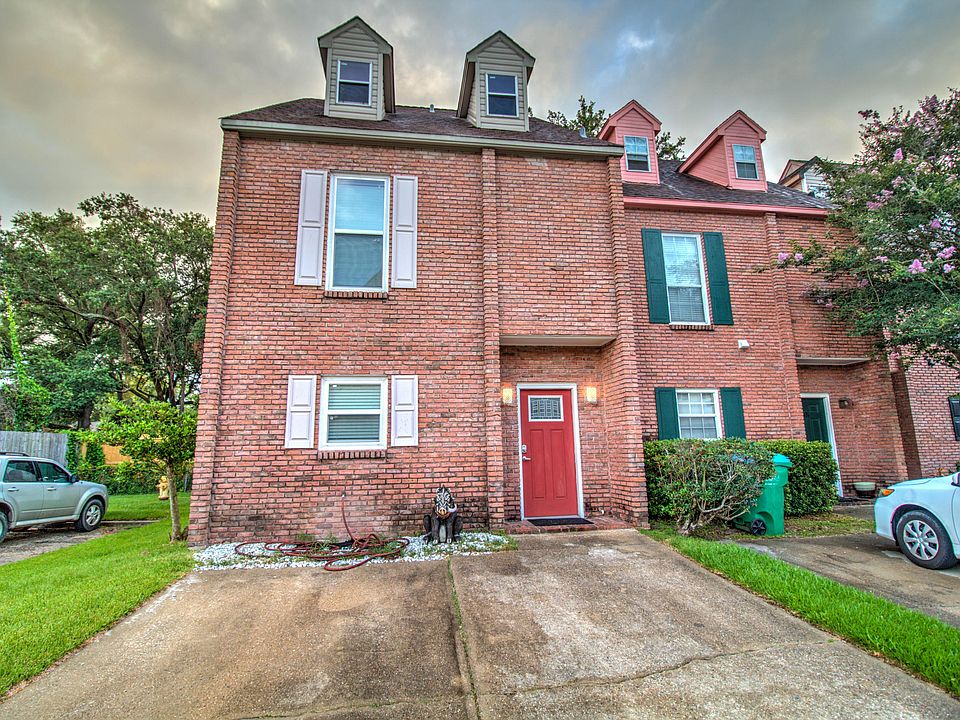 1st image of 429 San Souci Dr