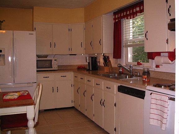 Lots of cabinets