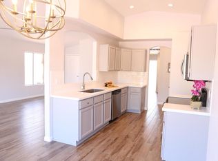 2268 E Ross Ave, Phoenix, AZ 85024