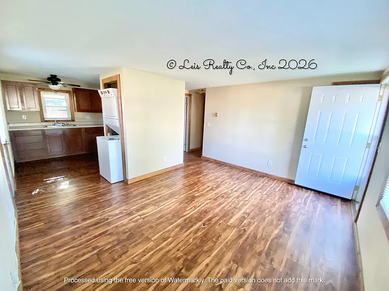 321 Smith St — Photo 3