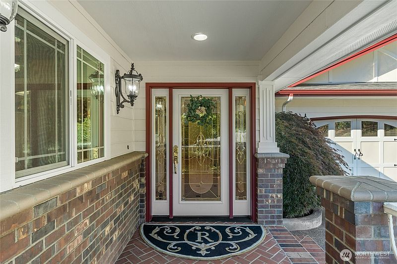 3rd image of 115 Reynvaan Drive
