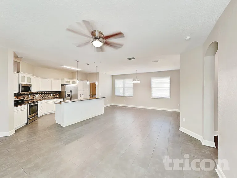 3012 Forest Hammock Dr — Photo 4