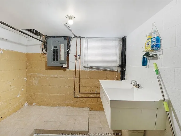 907 Gladstone Ave #MAIN — Photo 18