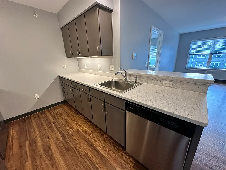 The Ridge at Eastern Trails Apartments — Photo 20