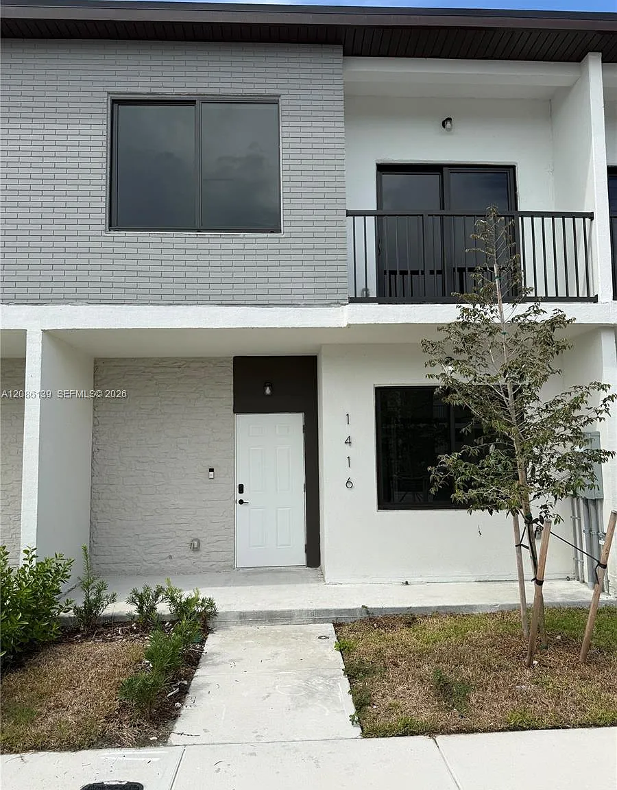 4 bed, 7.0 bath, 1800 sqft, $2,850 — Photo 1