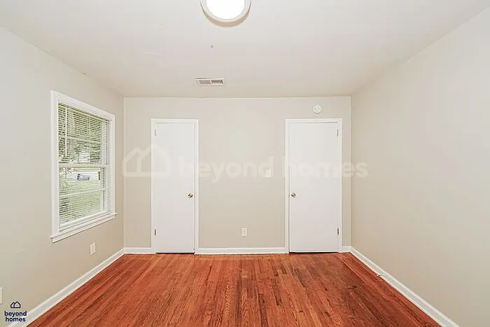 945 Elizabeth Dr — Photo 15