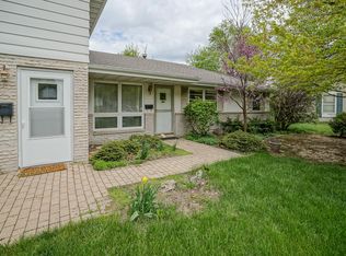 6134 N Jayar Dr, Peoria, IL 61614