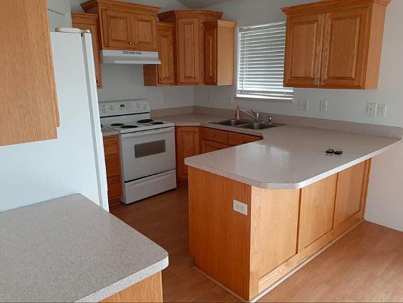 5th image of 1830 N Viola Dr